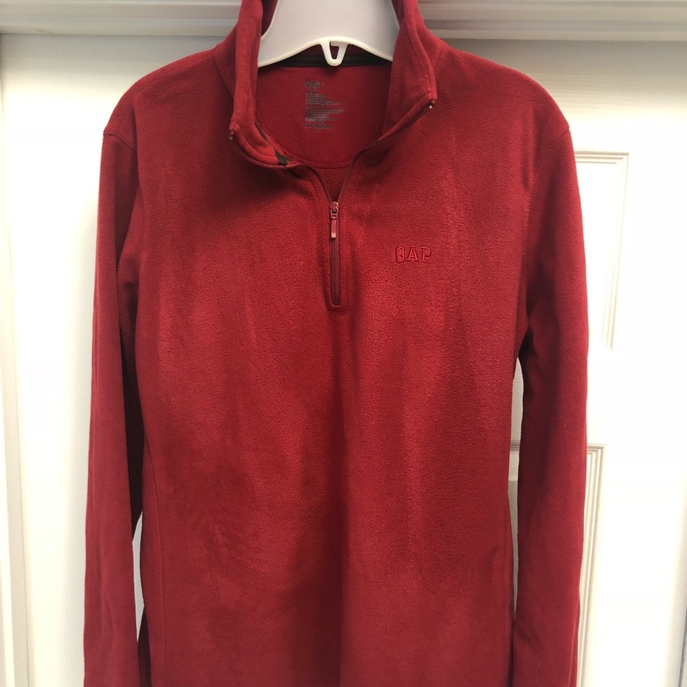 Large Gap red fleece pullover sweatshirt soft